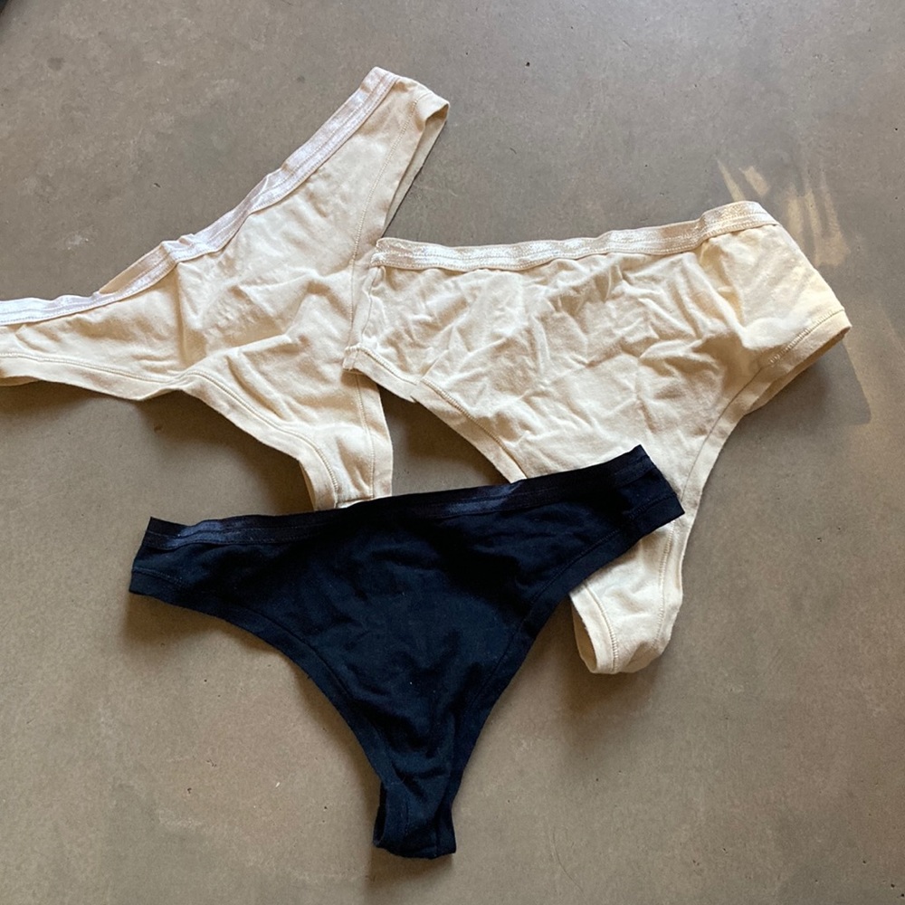 NWOT Kickey Subset bundle of three xs thongs